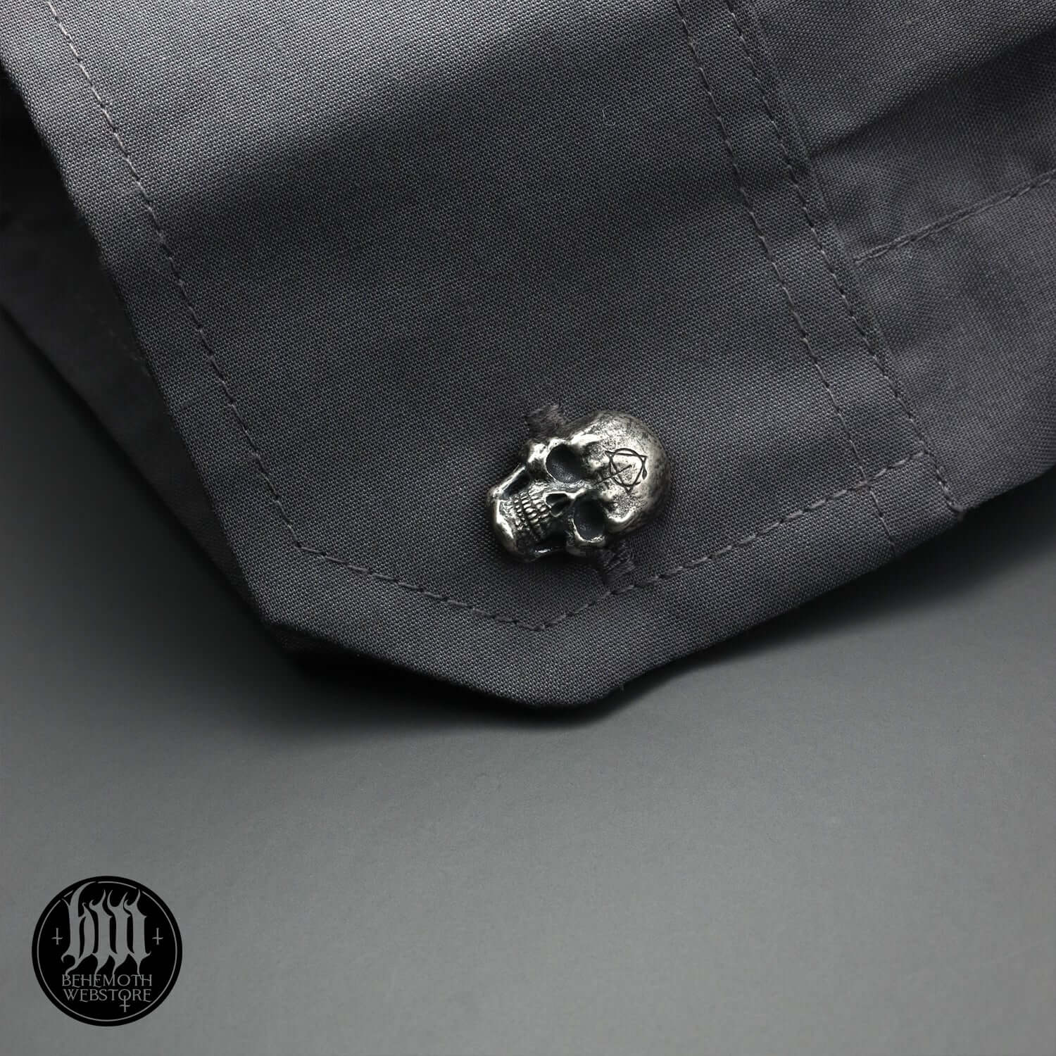 Behemoth 'Contra Skull' sterling silver cufflinks - Image 3